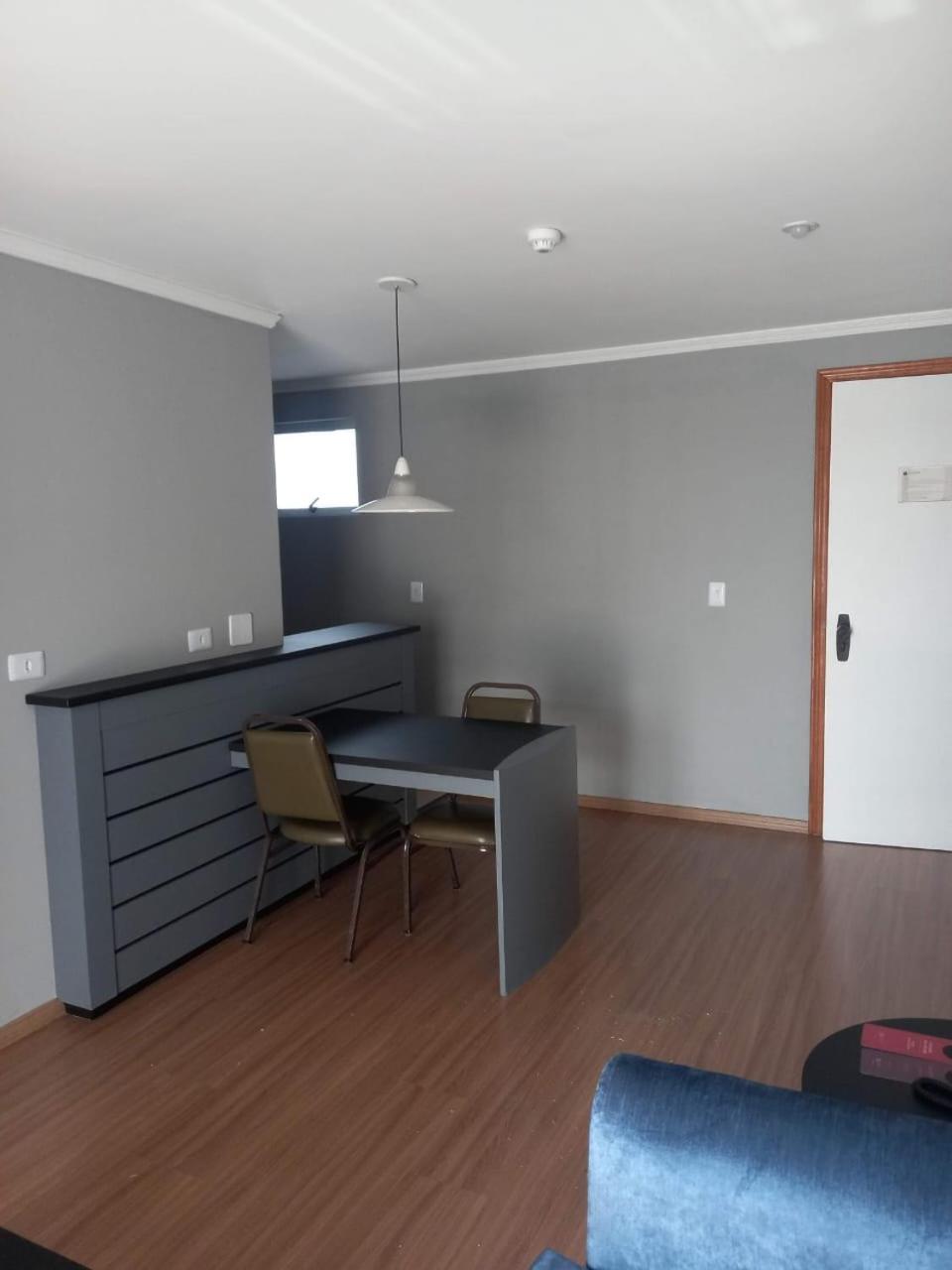 圣若泽杜斯皮尼艾斯埃斯特仑酒店 São José dos Pinhais 外观 照片